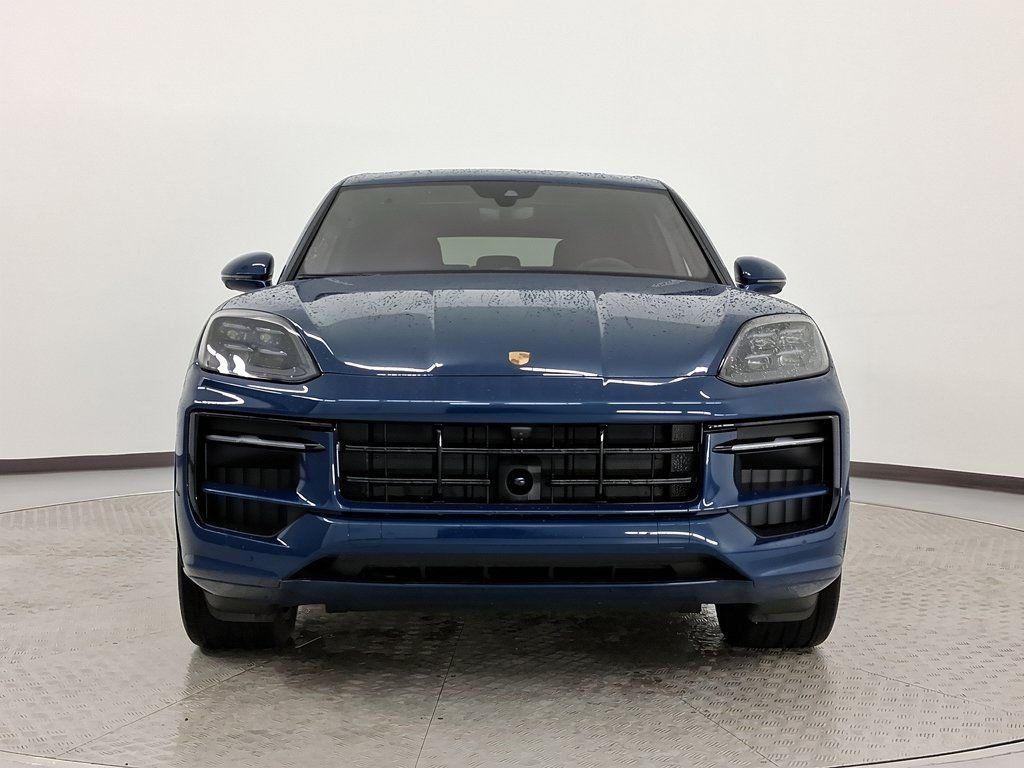 Certified 2025 Porsche Cayenne GTS AWD/4WD image 6