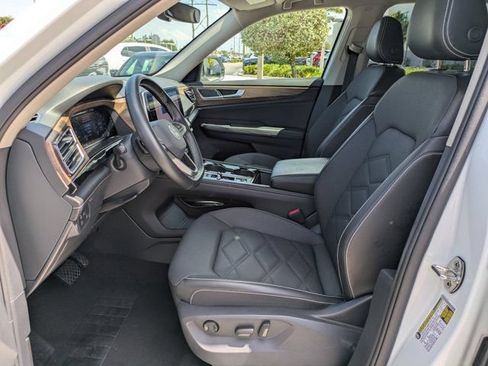 Used 2024 Volkswagen Atlas SE AWD/4WD image 20