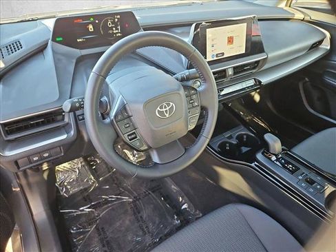 Used 2026 Toyota Prius LE FWD image 12