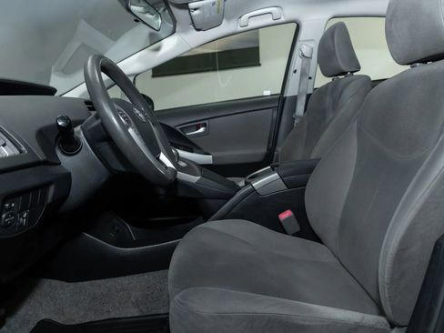 Used 2013 Toyota Prius Two image 11