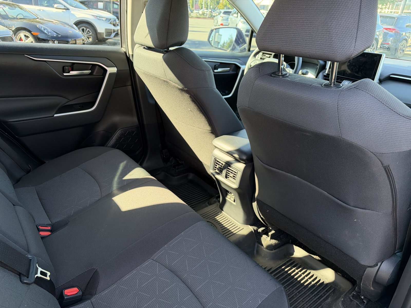 Used 2024 Toyota RAV4 XLE w/ Convenience Package AWD/4WD image 15