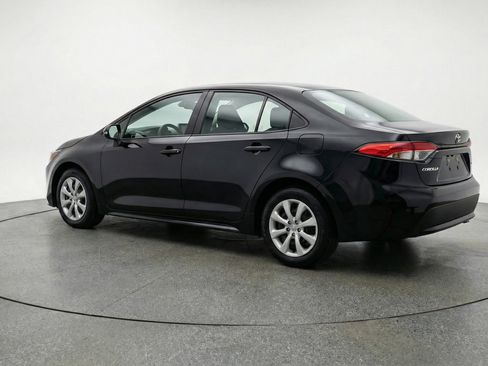 Used 2025 Toyota Corolla LE FWD image 6