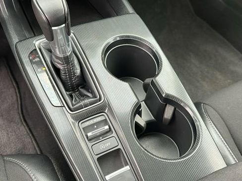 Used 2023 Honda Civic Sport image 17