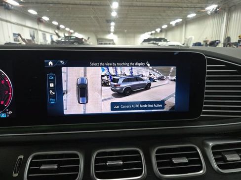 Used 2026 Mercedes-Benz GLS 450 4MATIC image 12