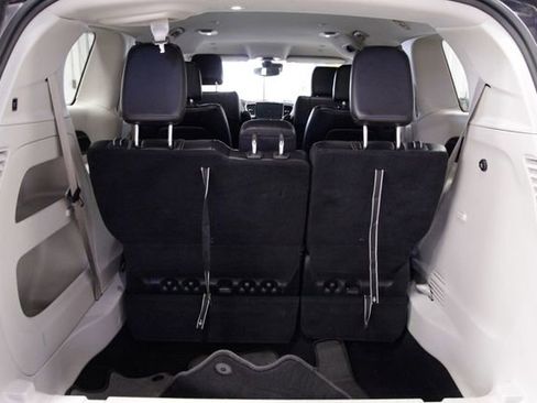 Used 2024 Chrysler Pacifica Touring-L image 23