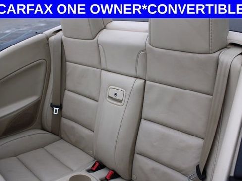 Used 2015 Volkswagen Eos Executive image 17