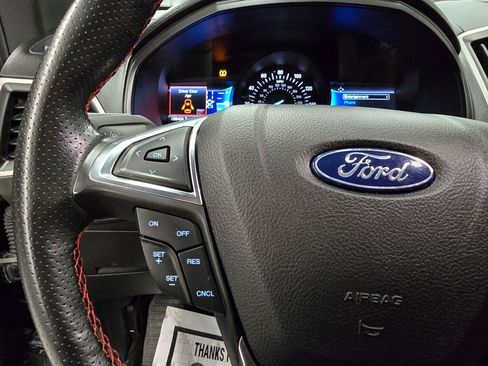 Used 2022 Ford Edge ST-Line image 19