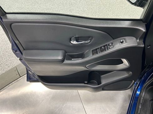 Used 2022 Nissan Frontier SV AWD/4WD image 15