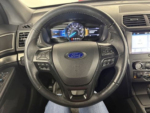 Used 2019 Ford Explorer XLT w/ Equipment Group 201A image 18