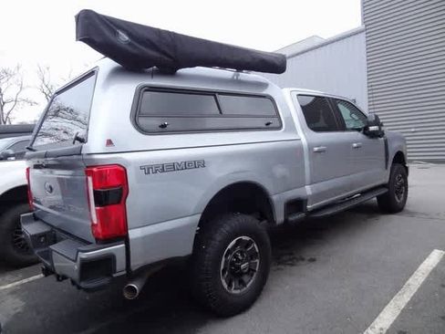 Used 2024 Ford F350 Lariat w/ Lariat Ultimate Package image 3