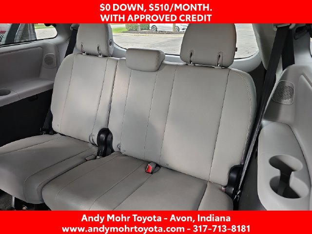 Used 2018 Toyota Sienna Limited FWD image 18