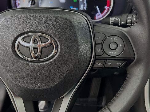 Used 2024 Toyota RAV4 XLE Premium image 20