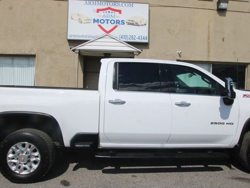 Used 2021 Chevrolet Silverado 2500 LTZ w/ LTZ Convenience Package image 4