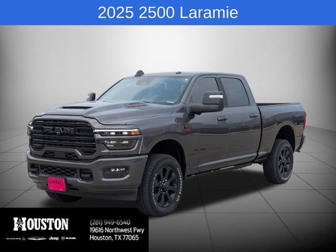 New 2025 RAM 2500 Laramie AWD/4WD image 7