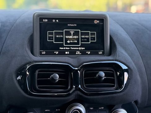 Used 2019 Aston Martin V8 Vantage Coupe RWD image 41