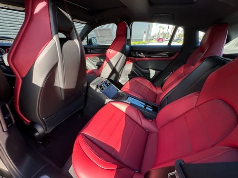 Certified 2026 Porsche Panamera RWD image 35