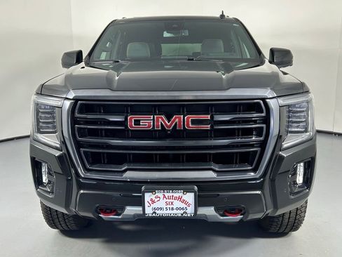 Used 2024 GMC Yukon AT4 w/ Technology Package AWD/4WD image 2
