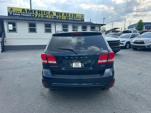 Used 2013 Dodge Journey SXT FWD image 8