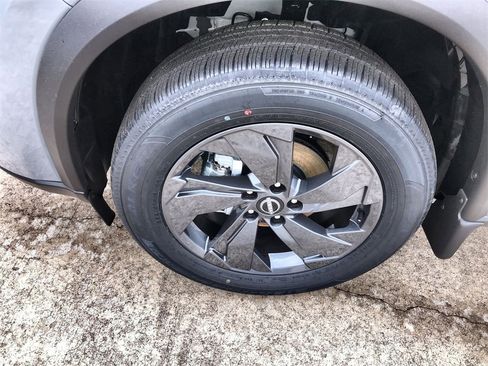 New 2026 Nissan Rogue SV image 10