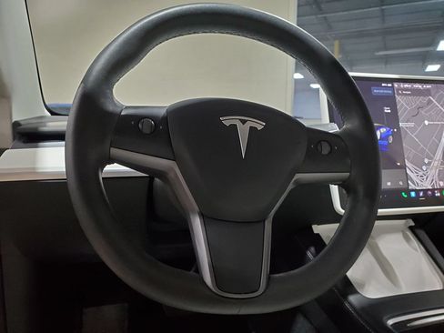 Used 2021 Tesla Model 3 Standard Range Plus RWD image 26