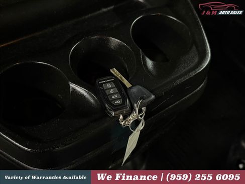 Used 2018 Chevrolet Express 2500 w/ Driver Convenience Package RWD image 31