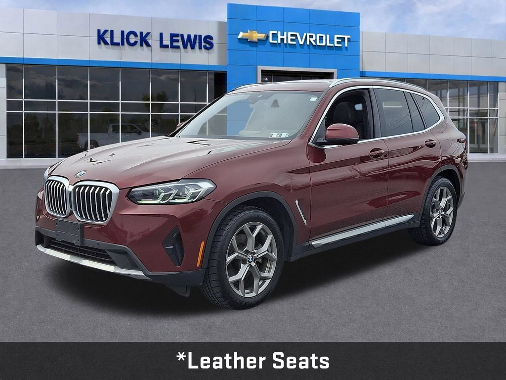 Used 2023 BMW X3 xDrive30i w/ Premium Package AWD/4WD image 3