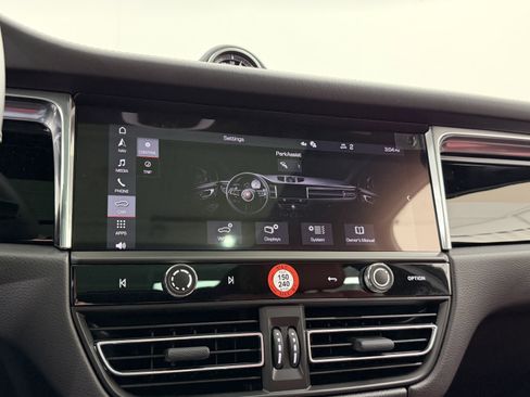 New 2026 Porsche Macan image 43