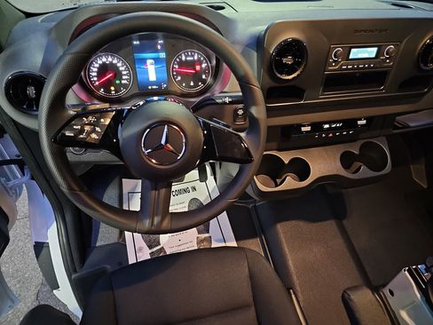 New 2026 Mercedes-Benz Sprinter 2500 image 18