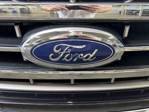 Used 2021 Ford F150 Lariat w/ Equipment Group 502A High AWD/4WD image 9