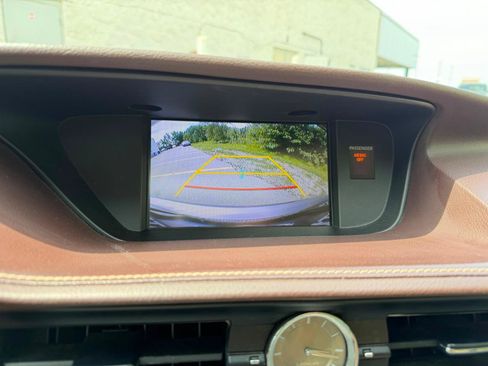Used 2016 Lexus ES 350 w/ Premium Package w/Wood Trim FWD image 40