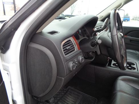 Used 2011 Chevrolet Silverado 3500 LTZ w/ Snow Plow Prep Package image 30