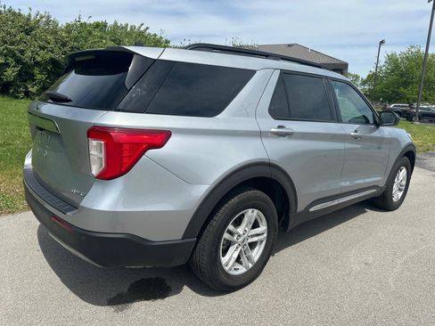 Used 2023 Ford Explorer XLT w/ Equipment Group 202A image 12