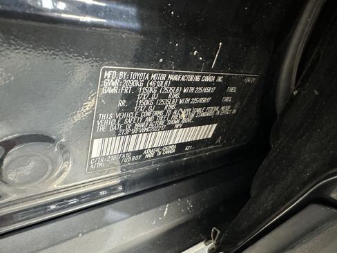 Used 2021 Toyota RAV4 XLE AWD/4WD image 13