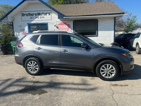 Used 2020 Nissan Rogue SV FWD image 5