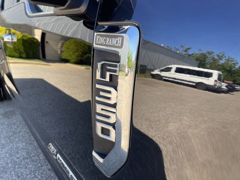Used 2019 Ford F350 King Ranch w/ King Ranch Ultimate Package AWD/4WD image 32