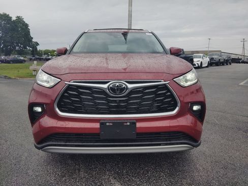 New 2026 Toyota Highlander Platinum AWD/4WD image 15