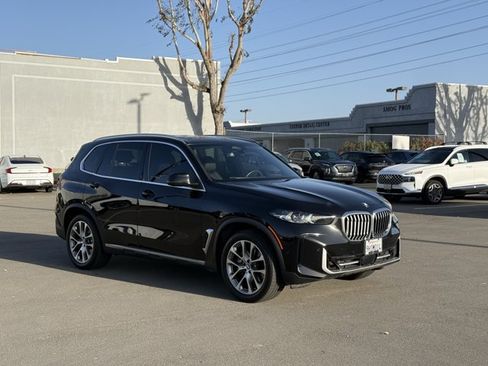 Used 2024 BMW X5 sDrive40i w/ Parking Assistance Package RWD image 3
