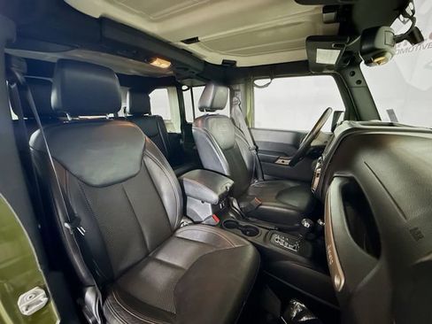 Used 2016 Jeep Wrangler Unlimited Sahara AWD/4WD image 26
