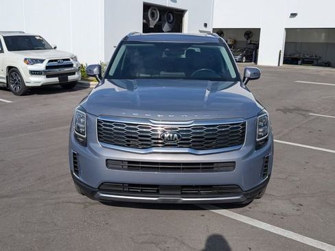 Used 2021 Kia Telluride EX w/ EX Premium Package image 2