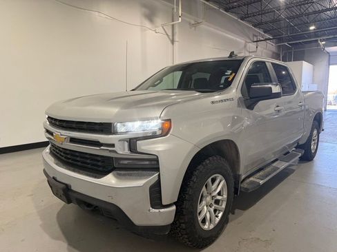 Used 2019 Chevrolet Silverado 1500 LT w/ True North Edition image 2