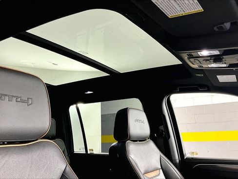 Used 2023 GMC Yukon XL AT4 image 14