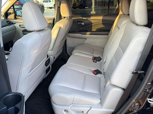 Used 2018 Honda Pilot EX-L image 11