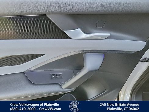 Used 2025 Volkswagen Tiguan SE R-Line AWD/4WD image 47
