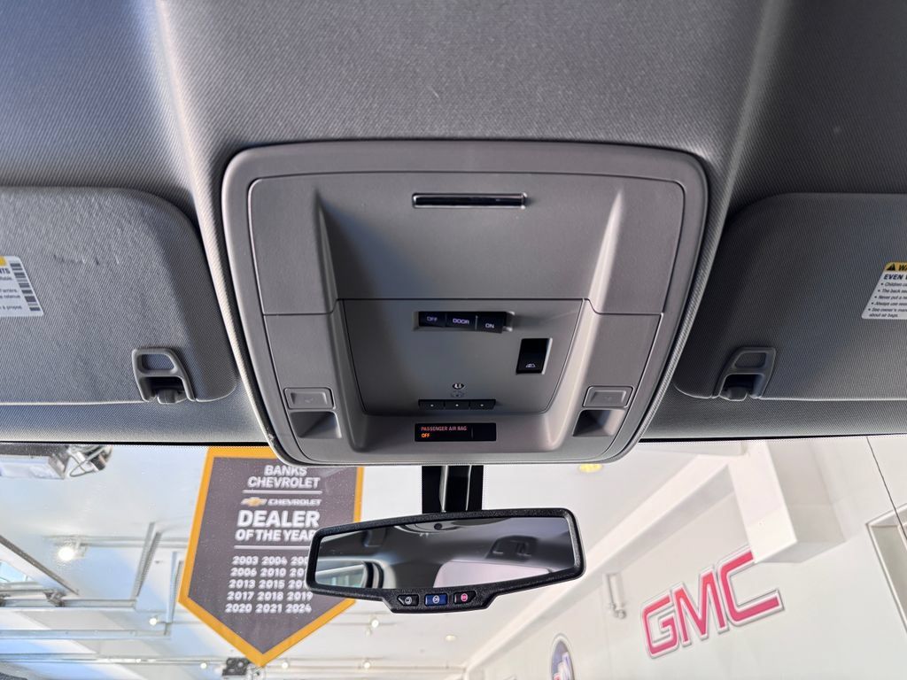 Used 2018 GMC Sierra 1500 SLT w/ SLT Preferred Package AWD/4WD image 25