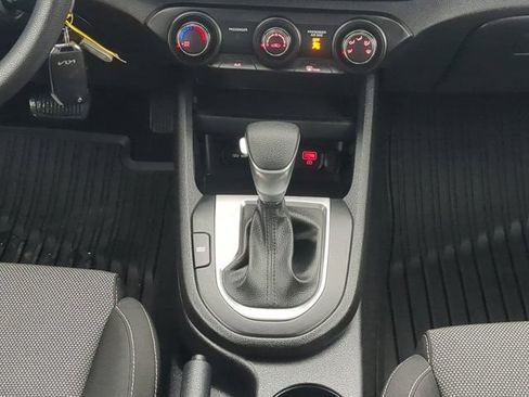 Used 2024 Kia Forte LXS w/ LXS Technology Package FWD image 17