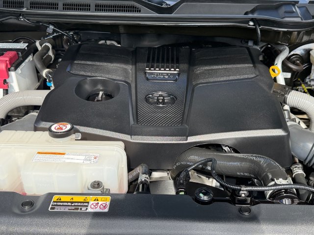 Used 2024 Toyota Tundra Limited w/ TRD Off-Road Package AWD/4WD image 21