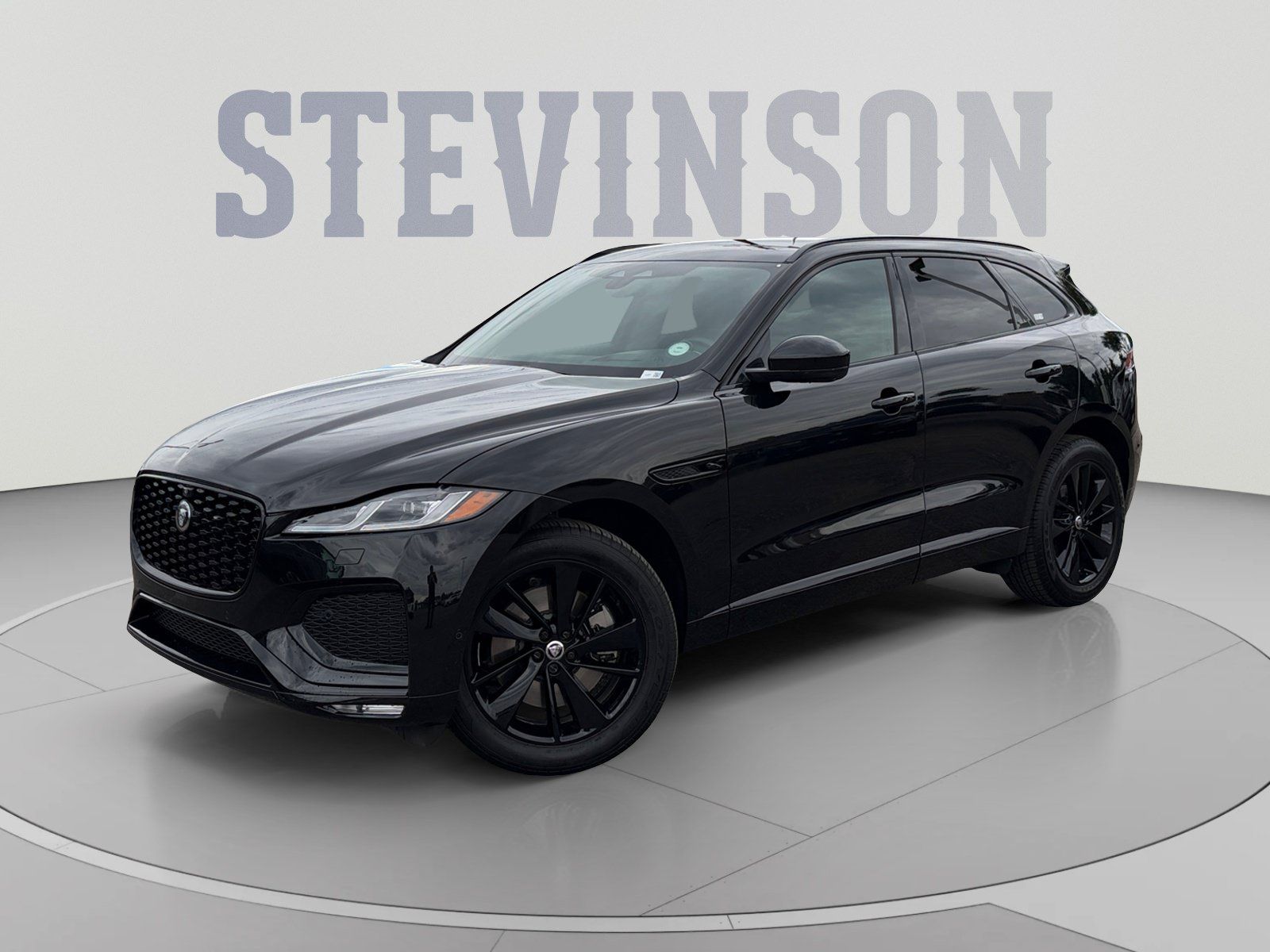 Used 2026 Jaguar F-PACE R-Dynamic S AWD/4WD image 1