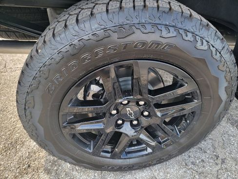 New 2026 Chevrolet Silverado 1500 Custom Trail Boss w/ Dark Appearance Package AWD/4WD image 9