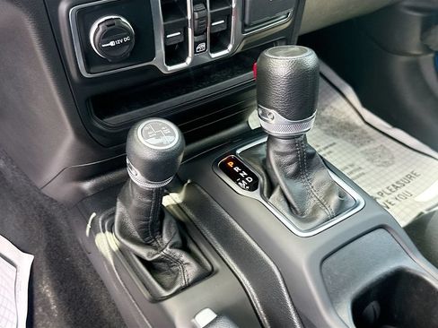 Used 2023 Jeep Wrangler Unlimited w/ Cold Weather Group AWD/4WD image 17