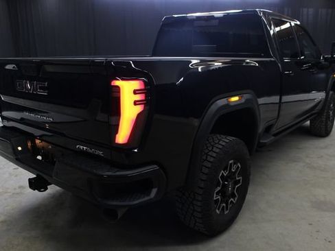 Used 2025 GMC Sierra 2500 AT4X AWD/4WD image 53